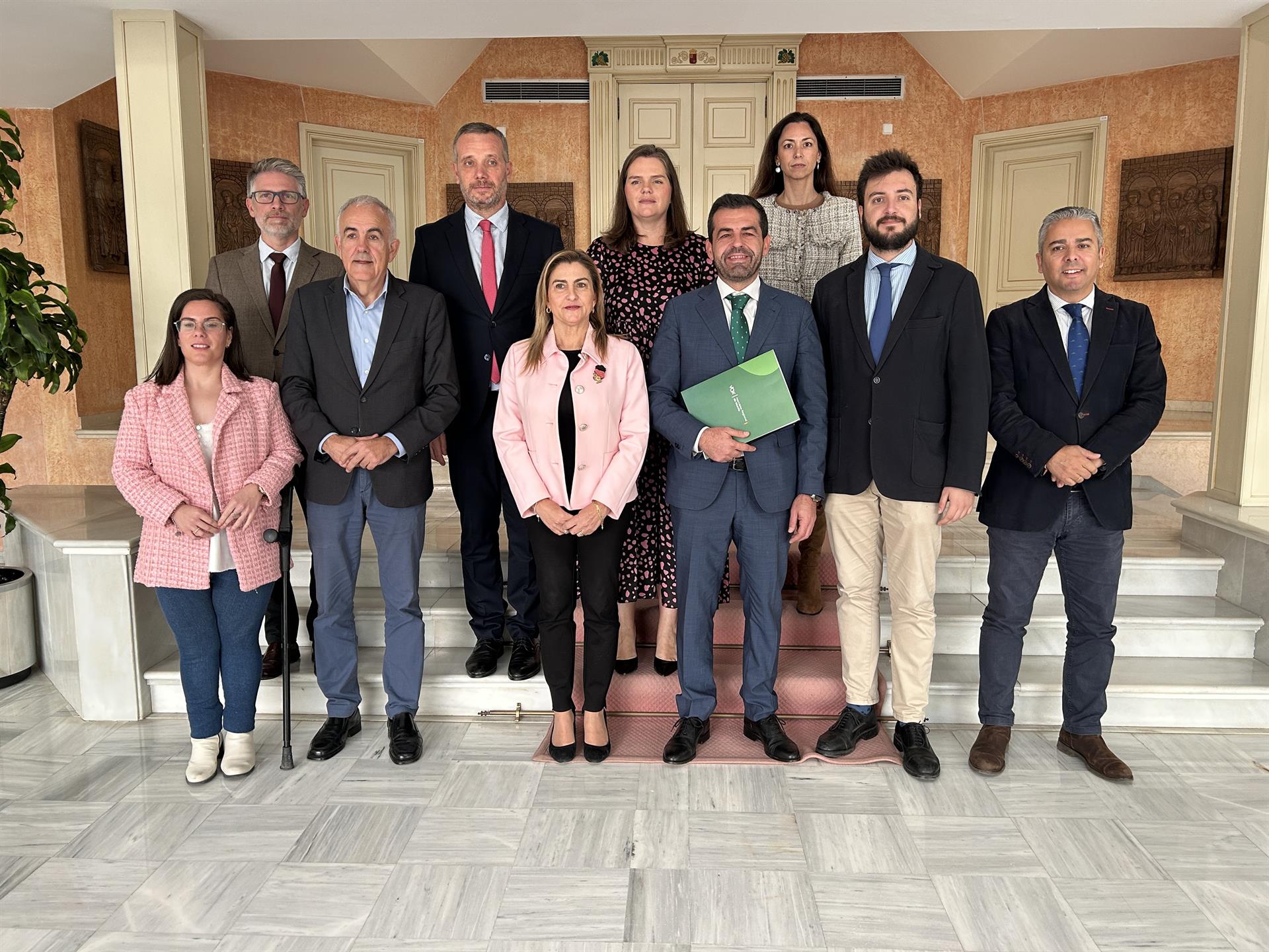 La Comisión que investiga el Aeropuerto de Corvera cita a los presidentes de Aena y Sacyr