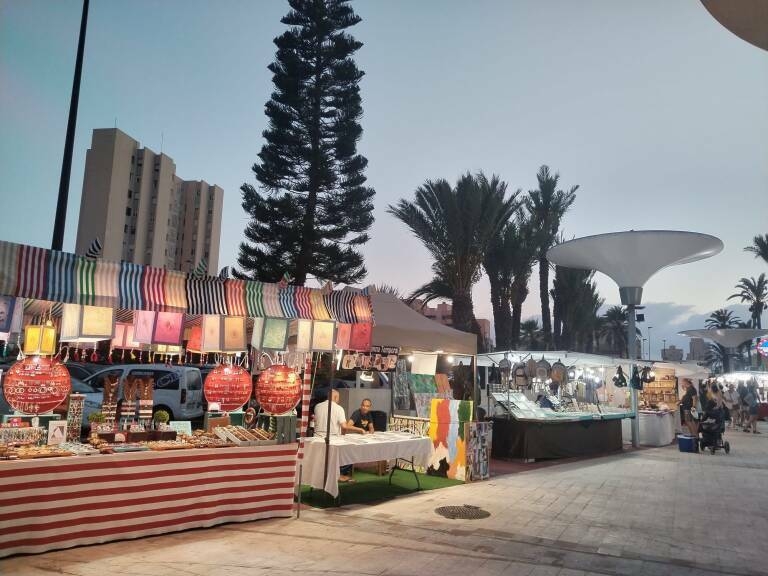 Los vendedores de la Plaza Bohemia tienen hasta el 26 de mayo para renovar sus concesiones