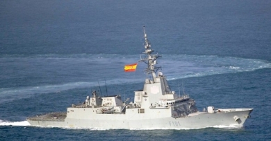 La Armada abre al público la fragata 'Álvaro de Bazán' durante su escala en Cartagena