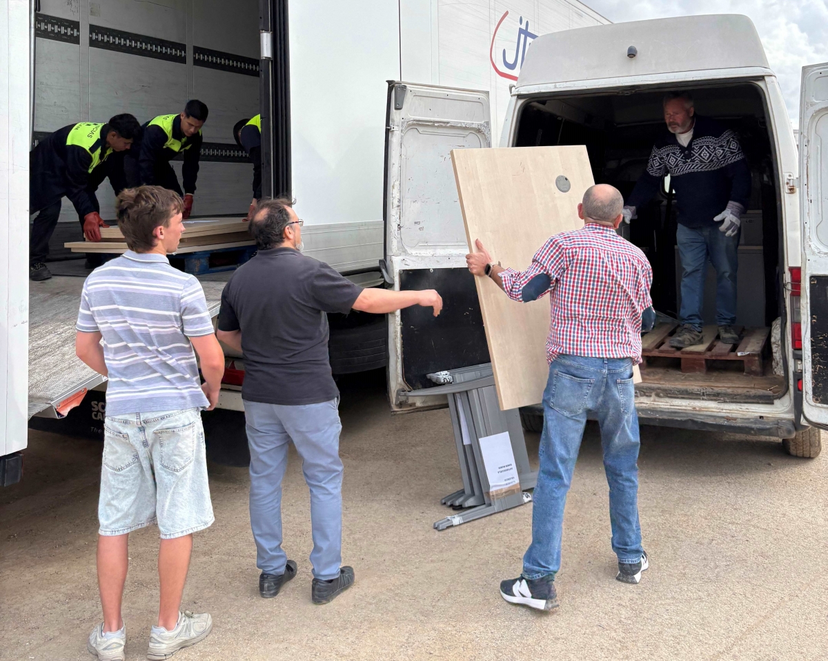 BBVA dona muebles y equipos tecnológicos a comercios afectados por la Dana en Valencia