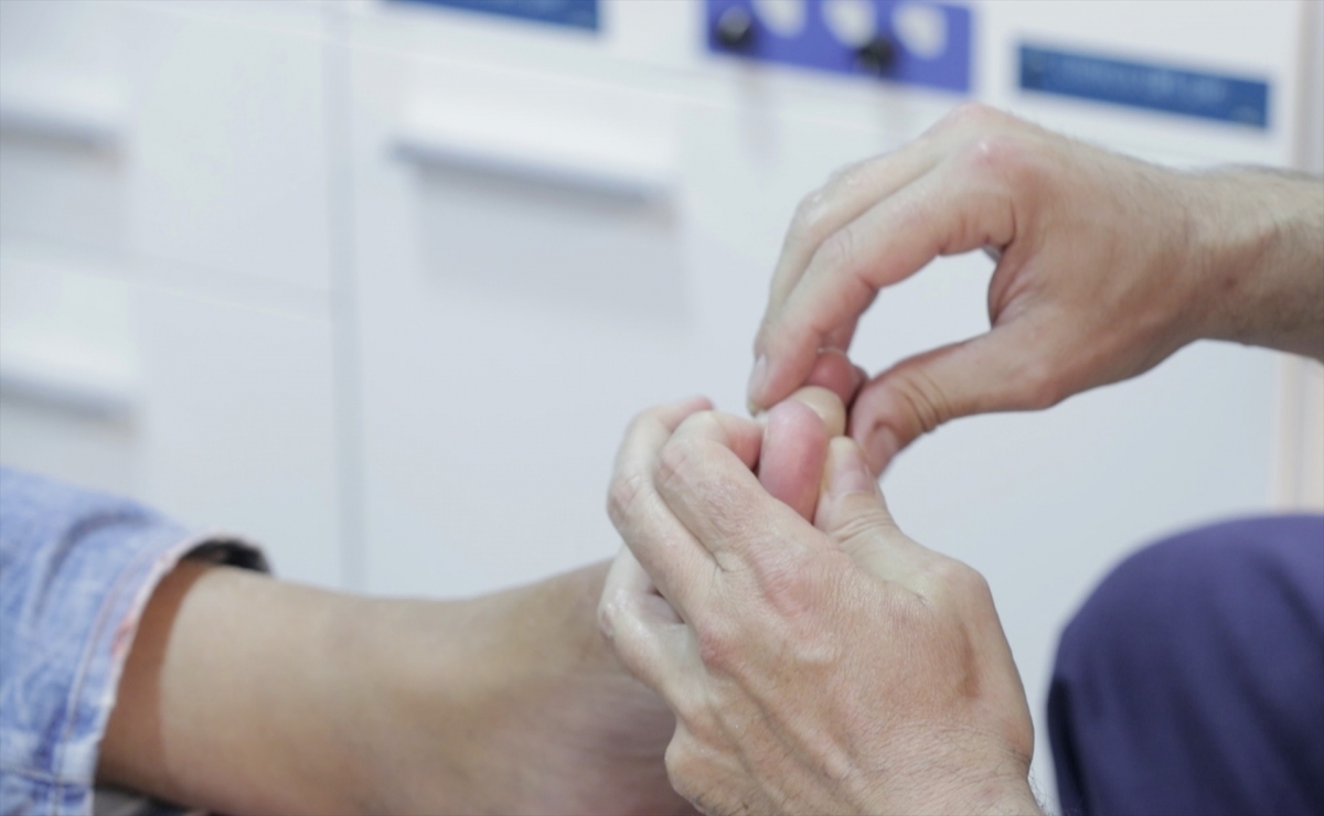 El ICOPCV advierte de que el picor de pies puede esconder enfermedades como la diabetes, infección por hongos o alergia