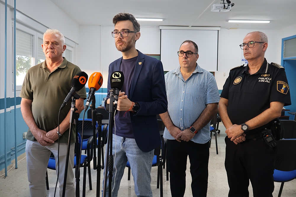 Novelda licita por 62.000 euros el suministro de uniformes para Policía Local, Protección Civil y Servicios Municipales
