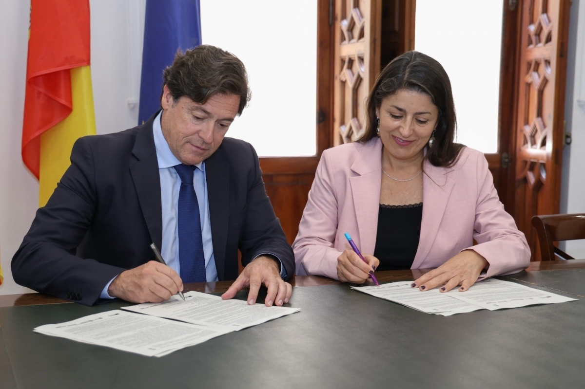 La Generalitat y la Fundación ValgrAI impulsarán la capacitación digital en municipios de menos de 20.000 habitantes