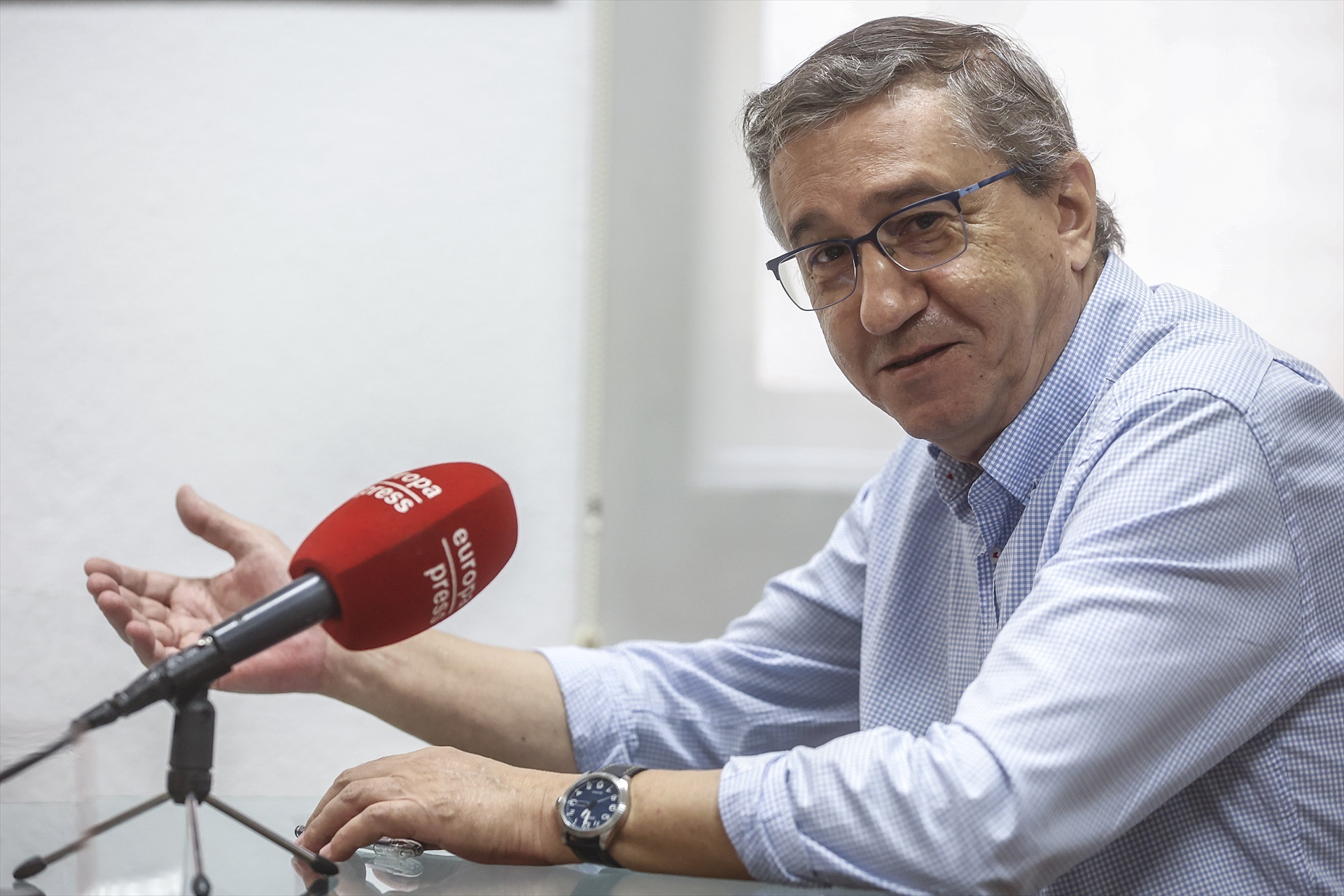 Rovira avanza 