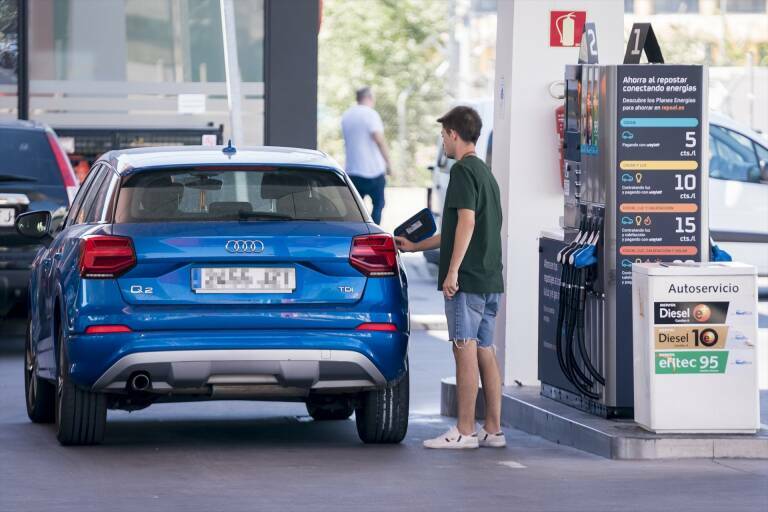 El Banco de España eleva al 2,3% su previsión de PIB para este año, pero sube la inflación al 3%
