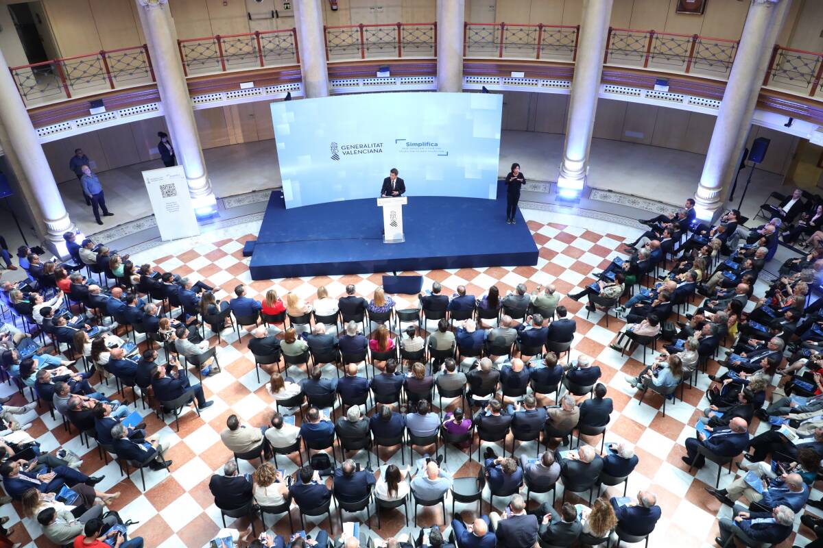 La Junta Electoral obliga a la retirada del Plan Simplifica en los canales oficiales de la Generalitat