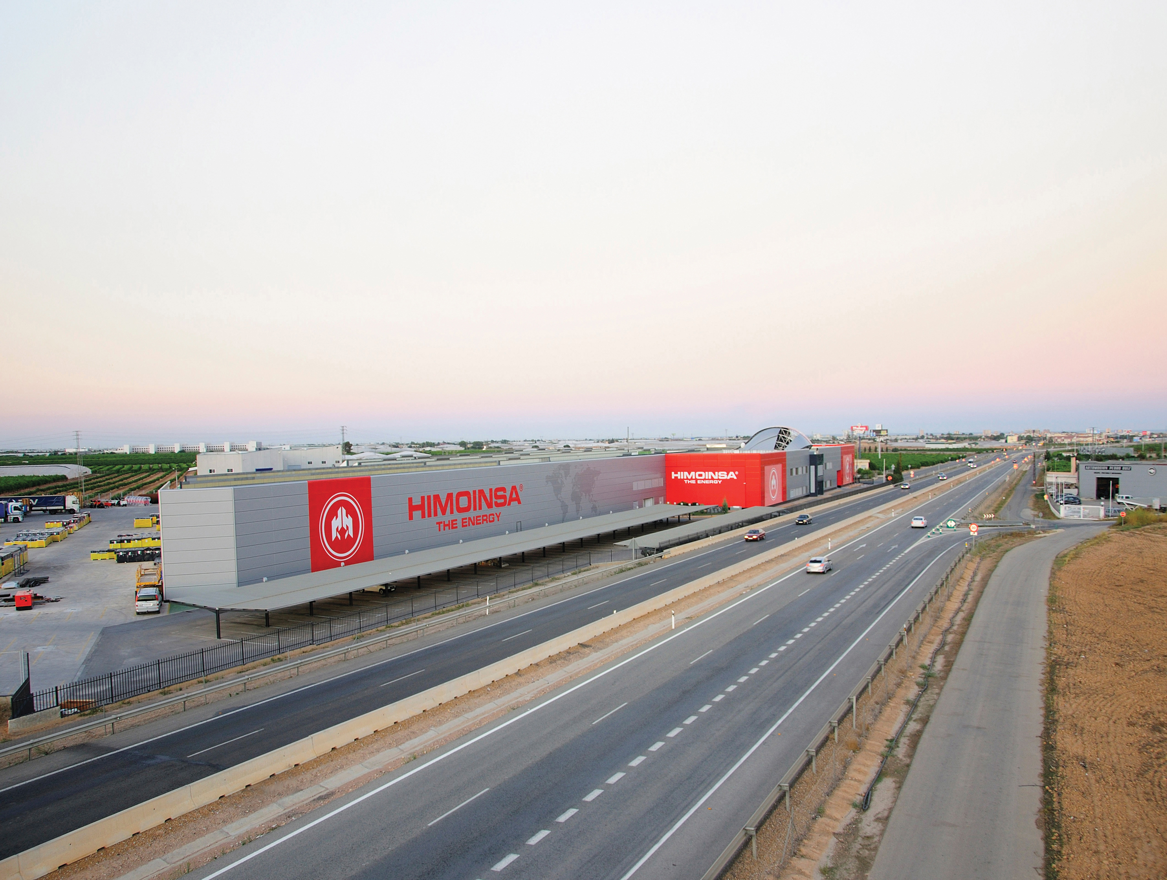 Himoinsa alcanza los 350 millones de facturación y se postula para entrar al 'top 10' de la Región