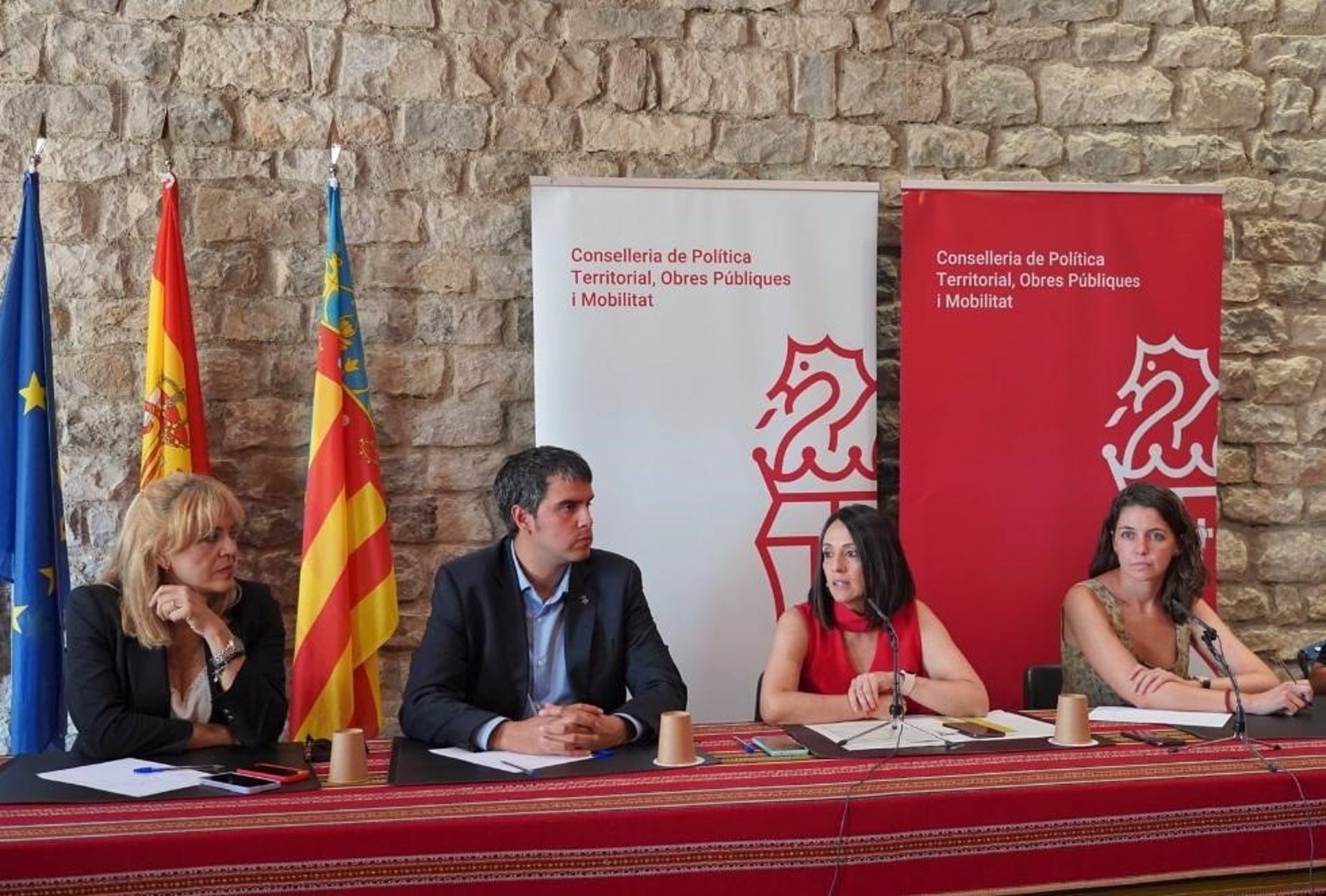 La Generalitat repartirá 1,5 millones para transporte a demanda en 73 pueblos de la provincia